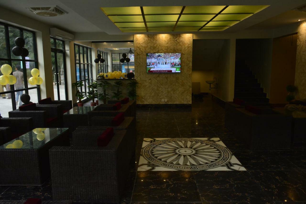 La Orilla Hotel Muzaffarabad Exterior foto